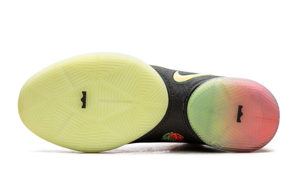 Lebron XXII ep crown jewel moonlights